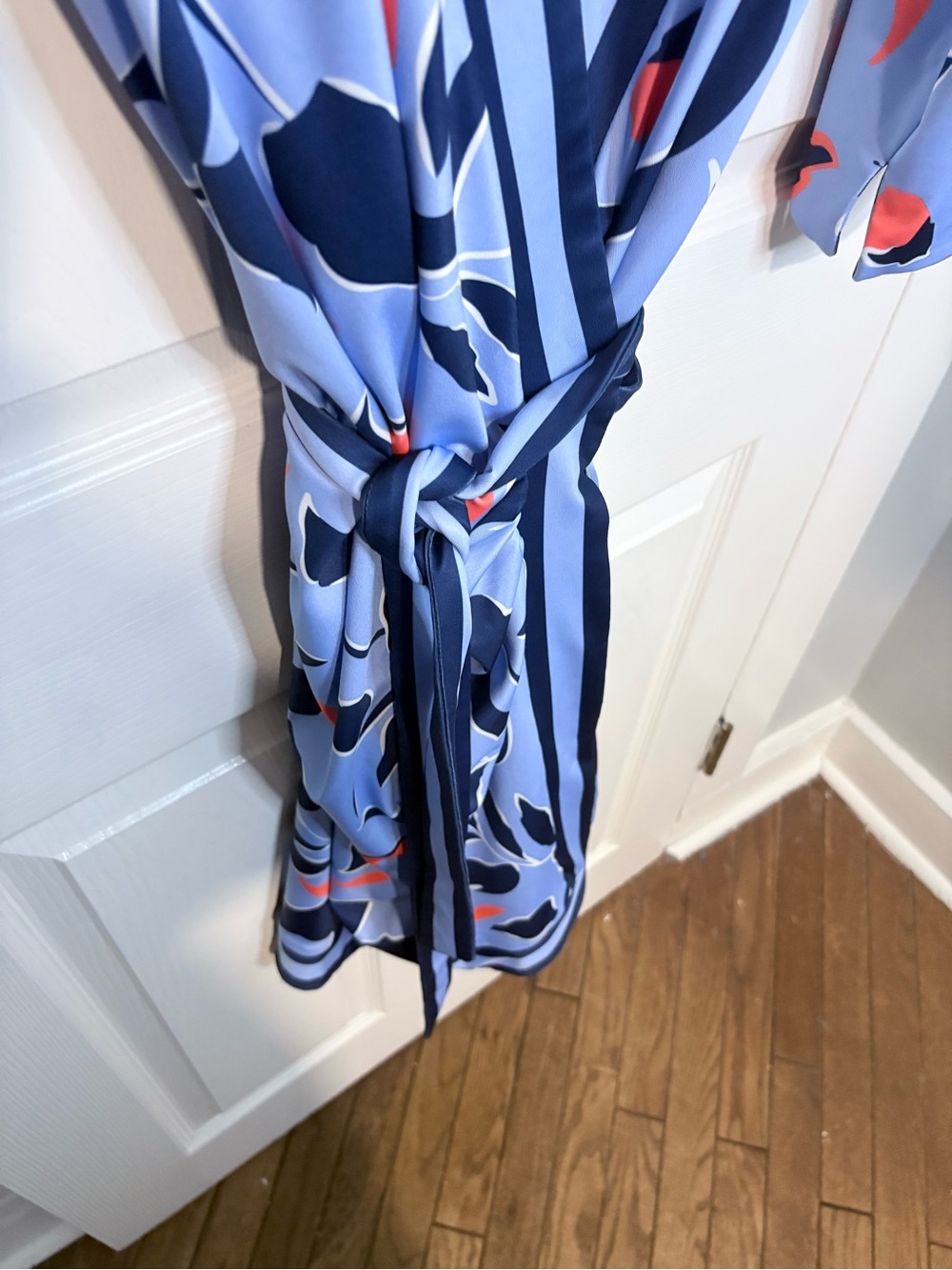 Gretchen Scott | Jersey Wrap Me Up Dress | Full Bloom | Size Medium - Picture 7 of 10